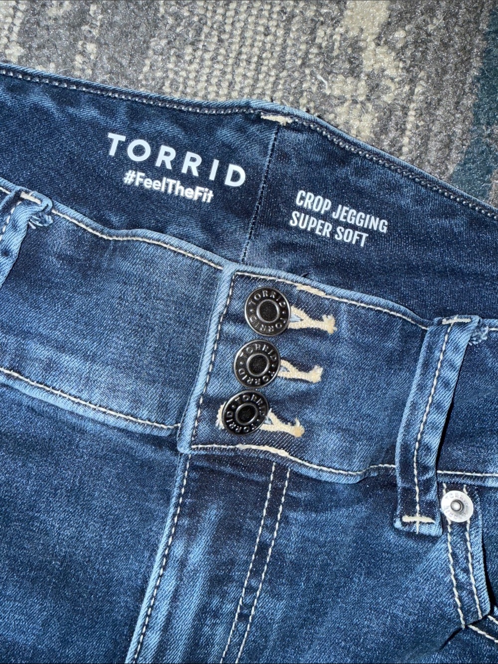 Size 14 Torrid Super Soft Dark Blue Cropped Denim Jeans - Picture 5 of 7